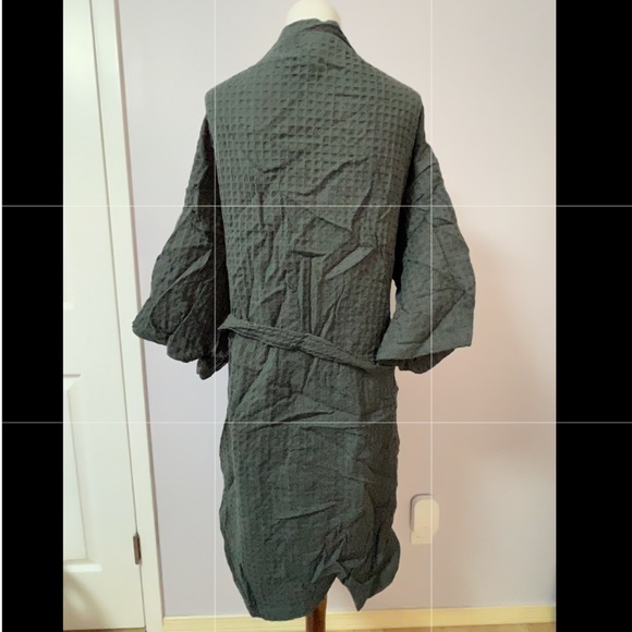 Bathen Robe - Picture 5 of 9